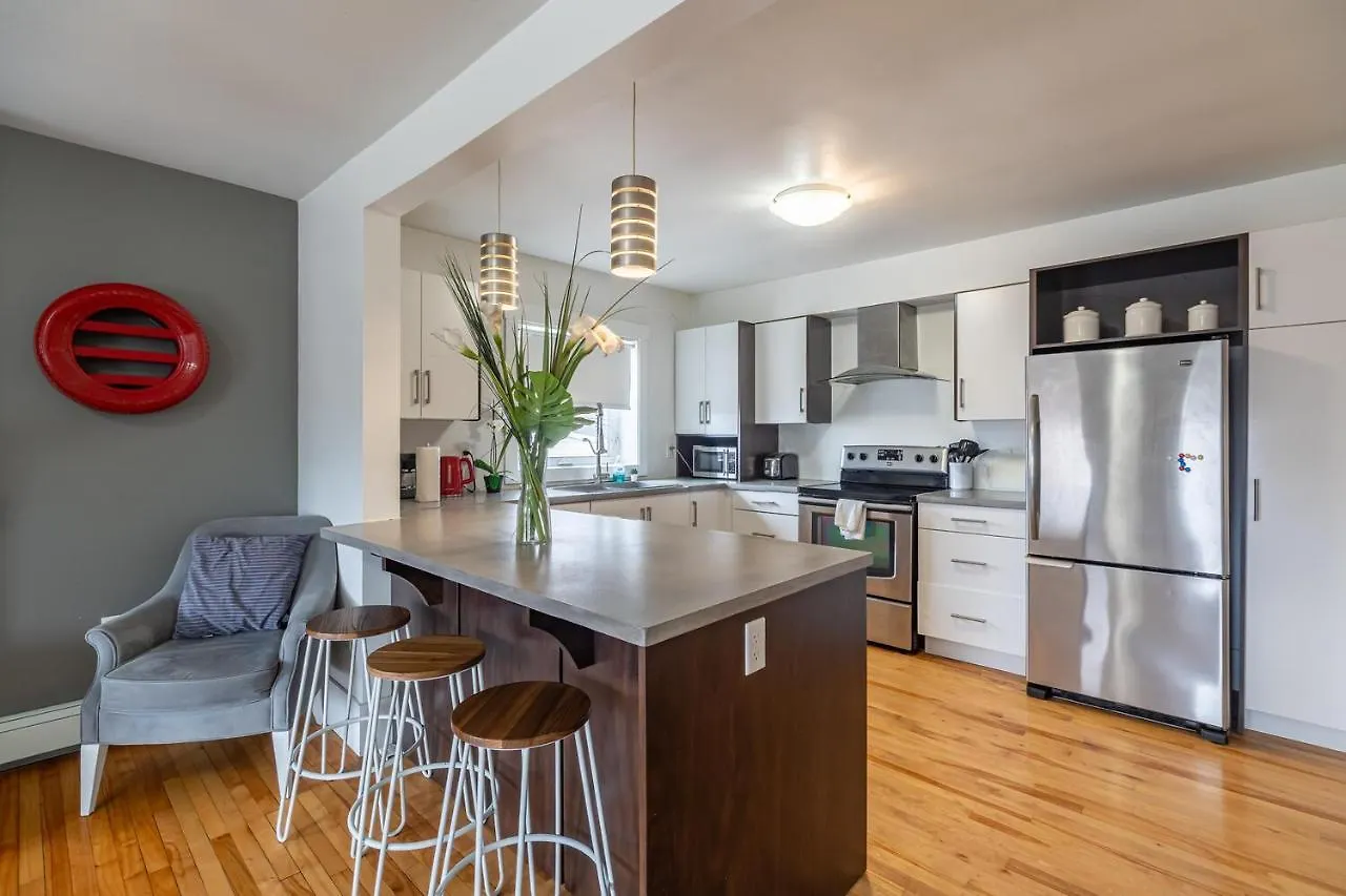 103 Large & Sunny Beautiful Home Halifax Canada